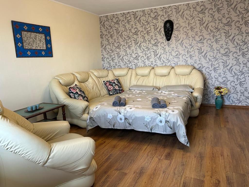 Harmony Luisa Apartment #Enjoy#Otopeni# Екстериор снимка